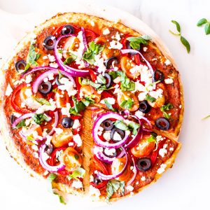 Mediterranean Pizza with Cauliflower Crust Recipe / @spotebi